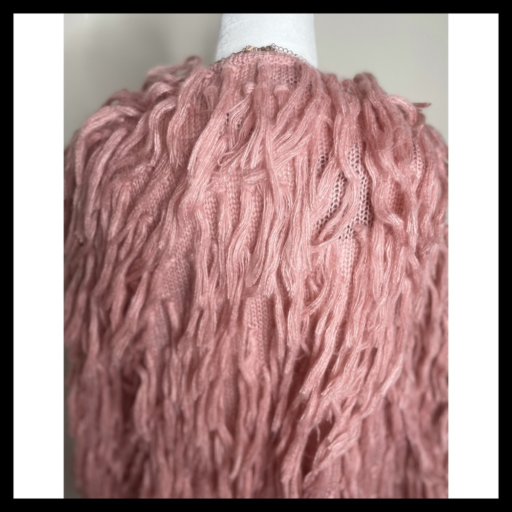 🌹NEW LISTING Shaggy Sweater - Picture 5 of 8